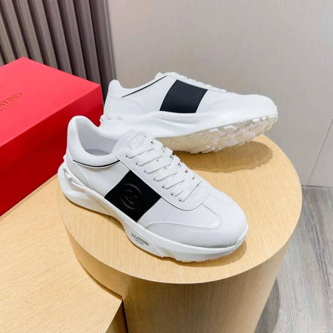 Men's Men's Shoes 💰P520💰[VALENTINO] Huanu Tianlun Fashionable Casual Sports Shoes Original model opening, new models available first! Not high-profile yet avant-garde! Simple, low-key and fashionable, super versatile style, the upper is made of original cowhide, luxurious sheepskin lining craftsmanship, sole: the original sole is specially provided by the original factory and is super comfortable. The version is comfortable on the feet and is so strict on any small area. Size: 38-45 (45 is custom-made and cannot be returned or exchanged)